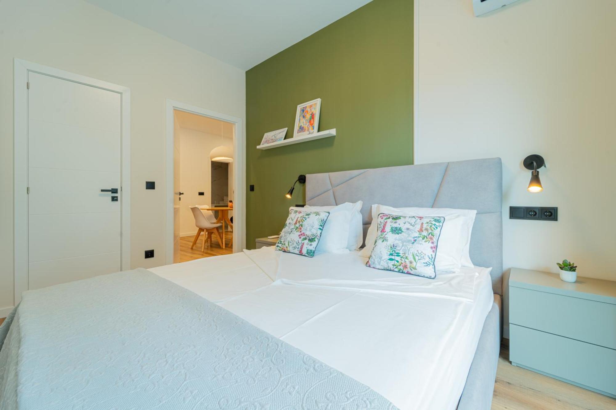 Casa Flores - 2 Bedroom, Lift, Ac, Car Parking - Extra Порту Экстерьер фото